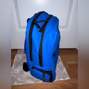 🎉 SOLD 🎉 calpak luka laptop backpack in cobalt